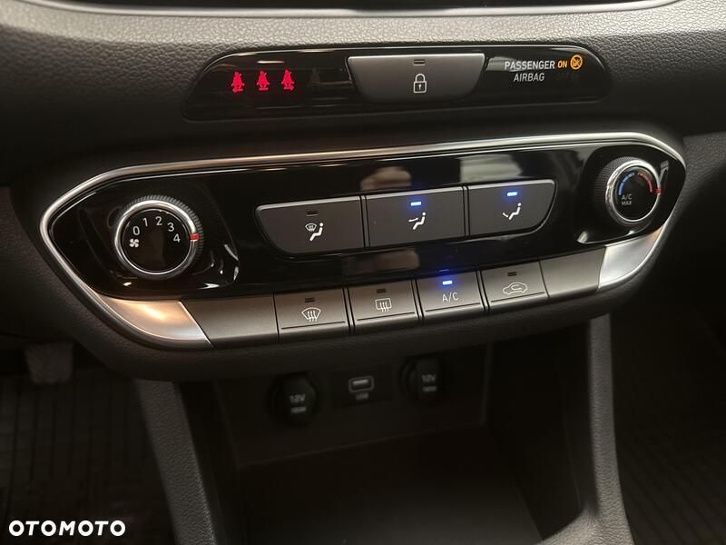 Hyundai i30 1.5 DPI Modern - 16