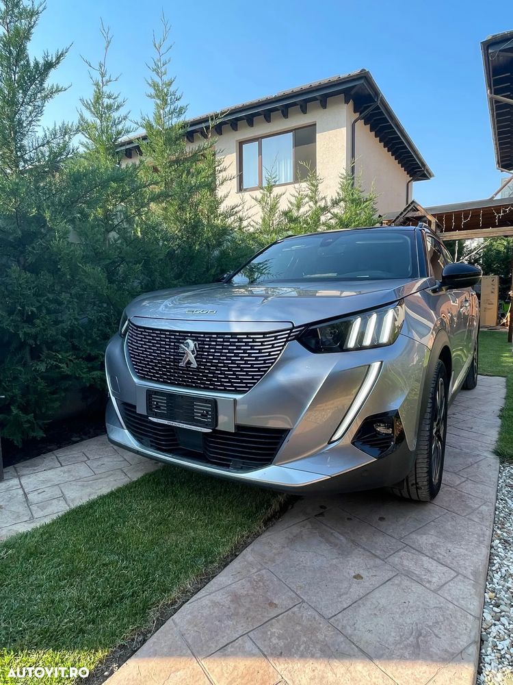 Peugeot 2008 50 kWh GT - 2