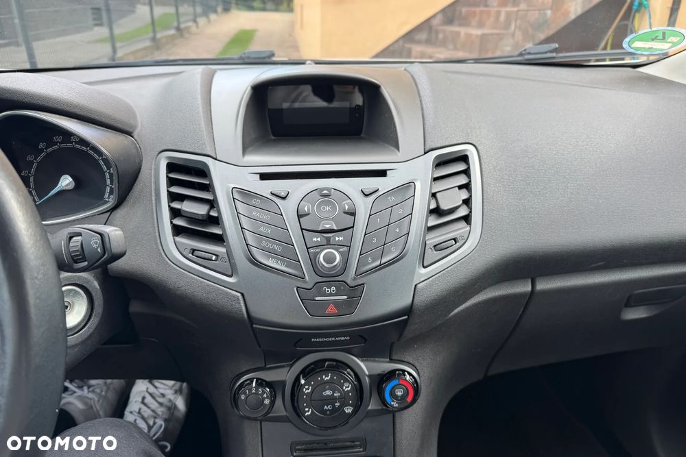 Ford Fiesta 1.25 Trend EU5 - 12