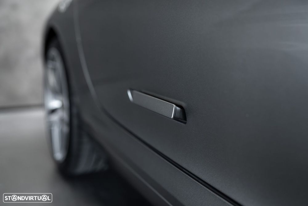 Mercedes-Benz SLS 63 AMG - 17
