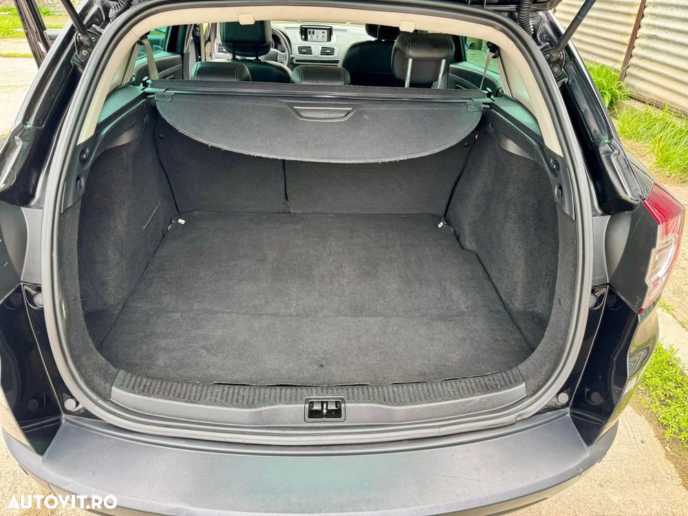 Renault Megane ENERGY dCi 110 Start & Stop Bose Edition - 10