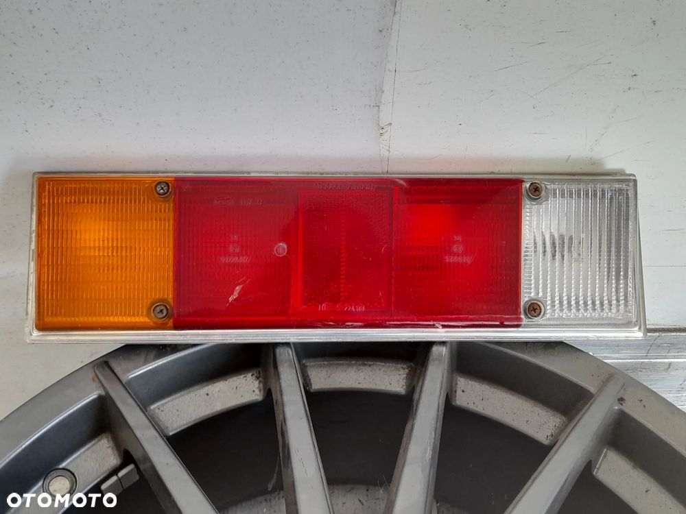 Lampa lewy tył Ford Capri MK2 Hella 74EG13435DA - 1