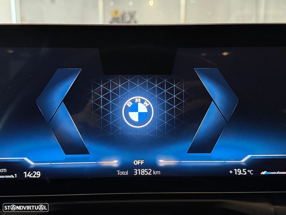 BMW 320 d Pack Desportivo M Auto - 9