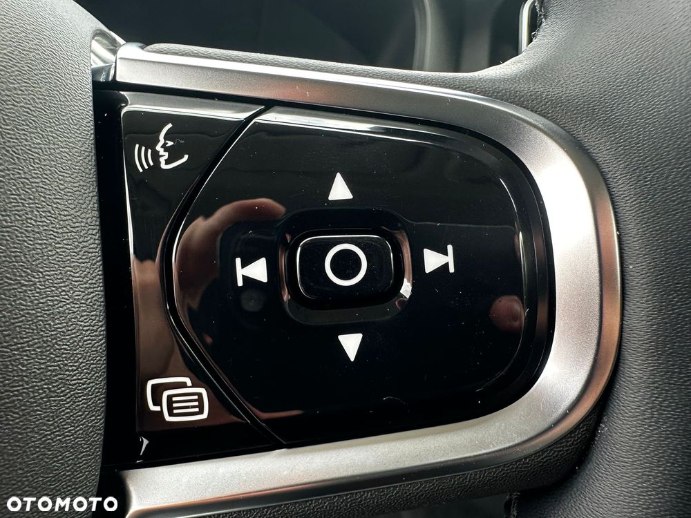 Volvo XC 60 B4 D AWD Inscription - 33