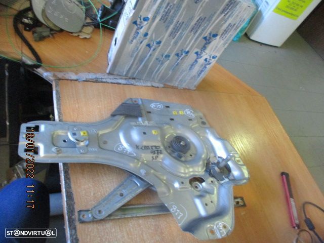 Elevador Manual 834702F060 KIA CERATO 2005 5P TE - 1