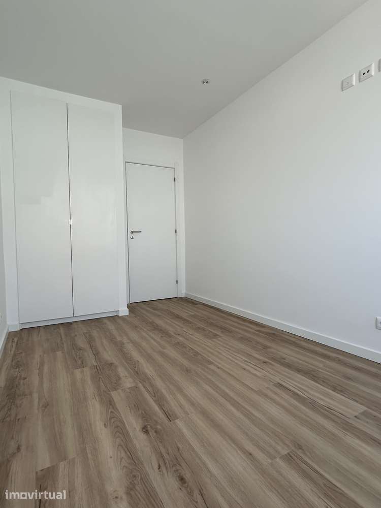 Apartamento T2 em Algés, pronto a habitar - Grande imagem: 3/20