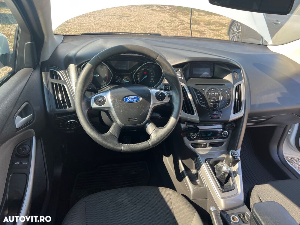 Ford Focus 1.6 TDCi DPF Trend - 6