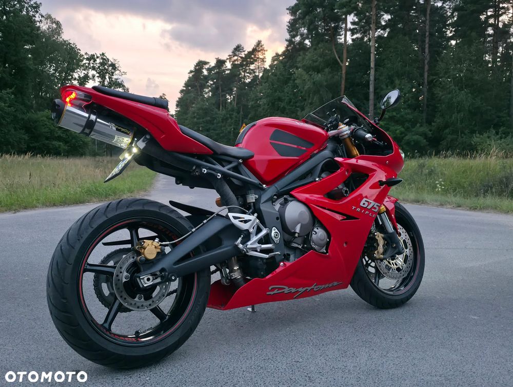 Triumph Daytona - 22
