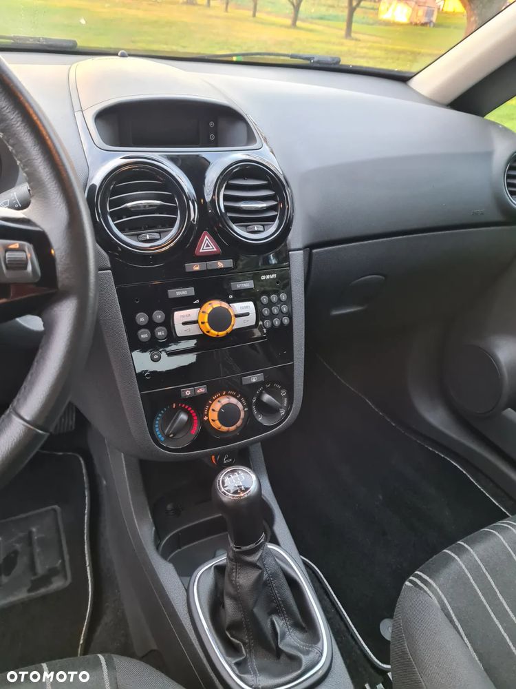 Opel Corsa - 4
