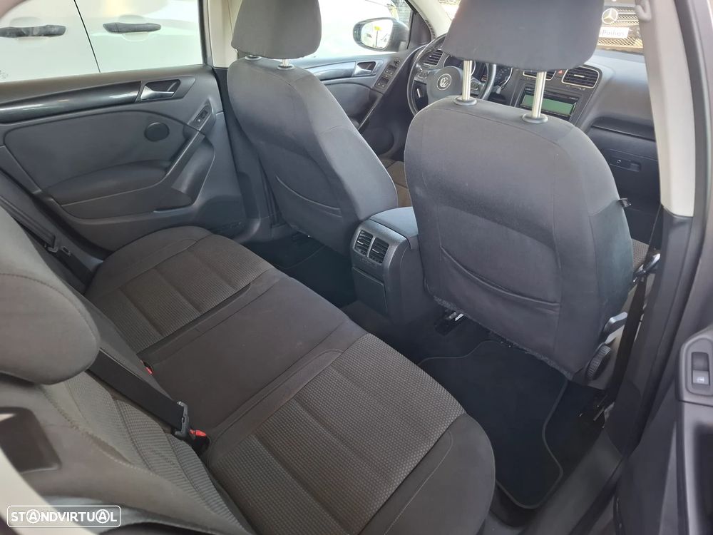 VW Golf 2.0 TDi Confortline - 16