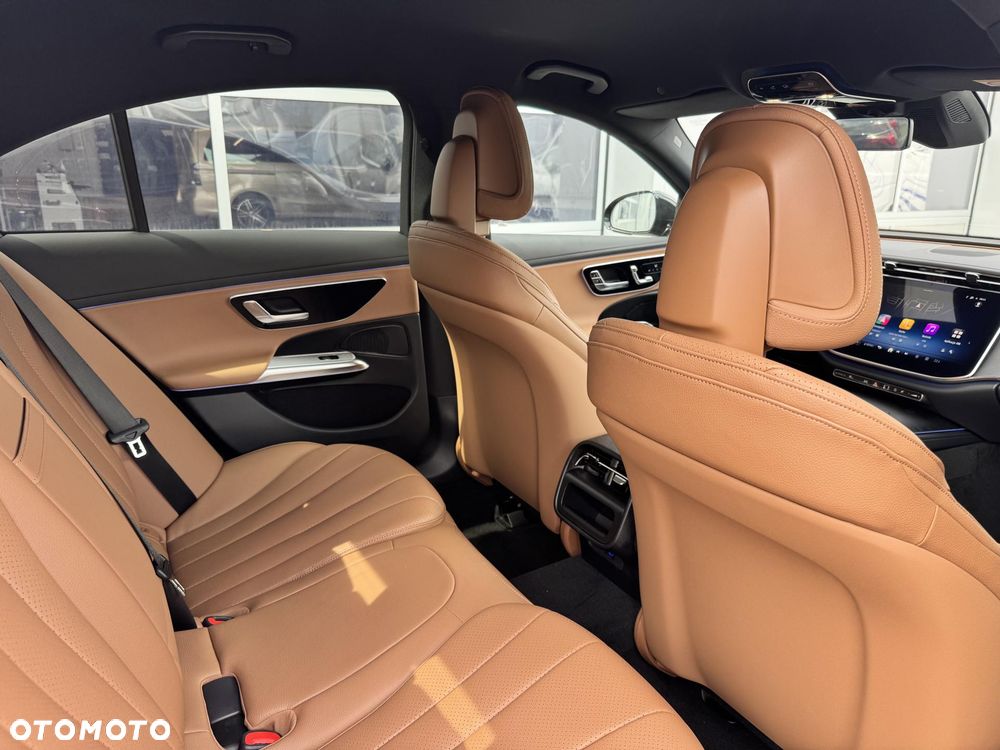 Mercedes-Benz Klasa E 200 d 9G-TRONIC AVANTGARDE Line NIGHT Edition - 19