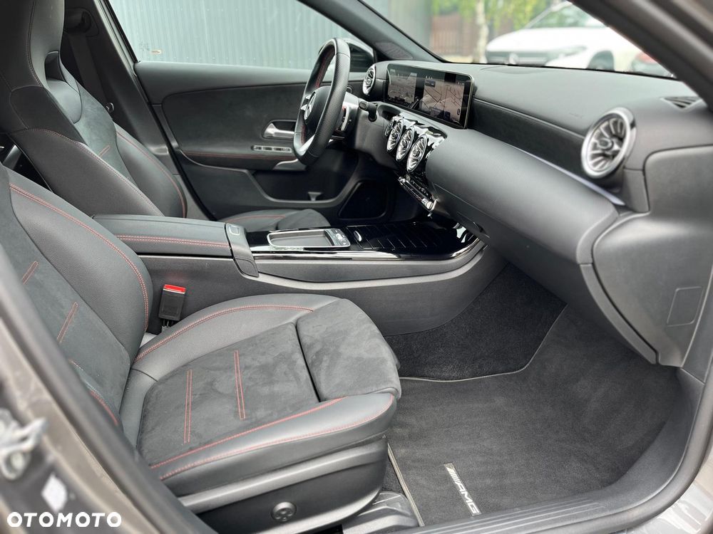 Mercedes-Benz Klasa A 220 4-Matic AMG Line 8G-DCT - 19