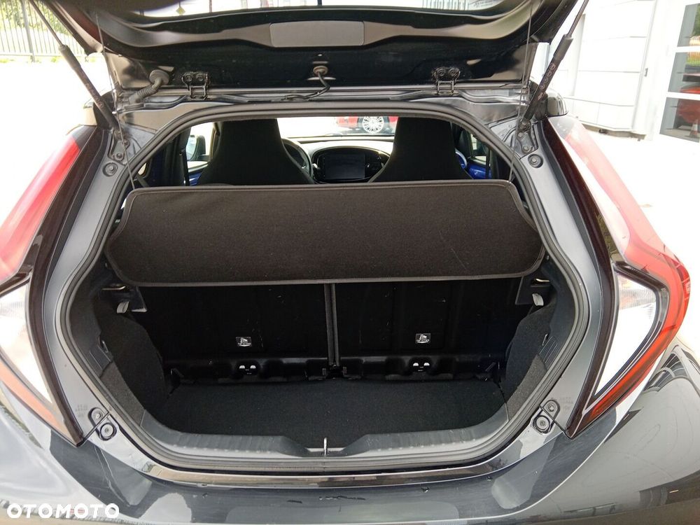 Toyota Aygo X - 12