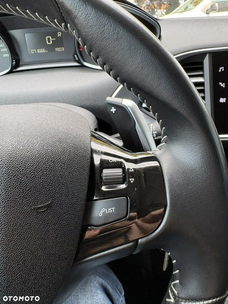 Peugeot 308 - 23
