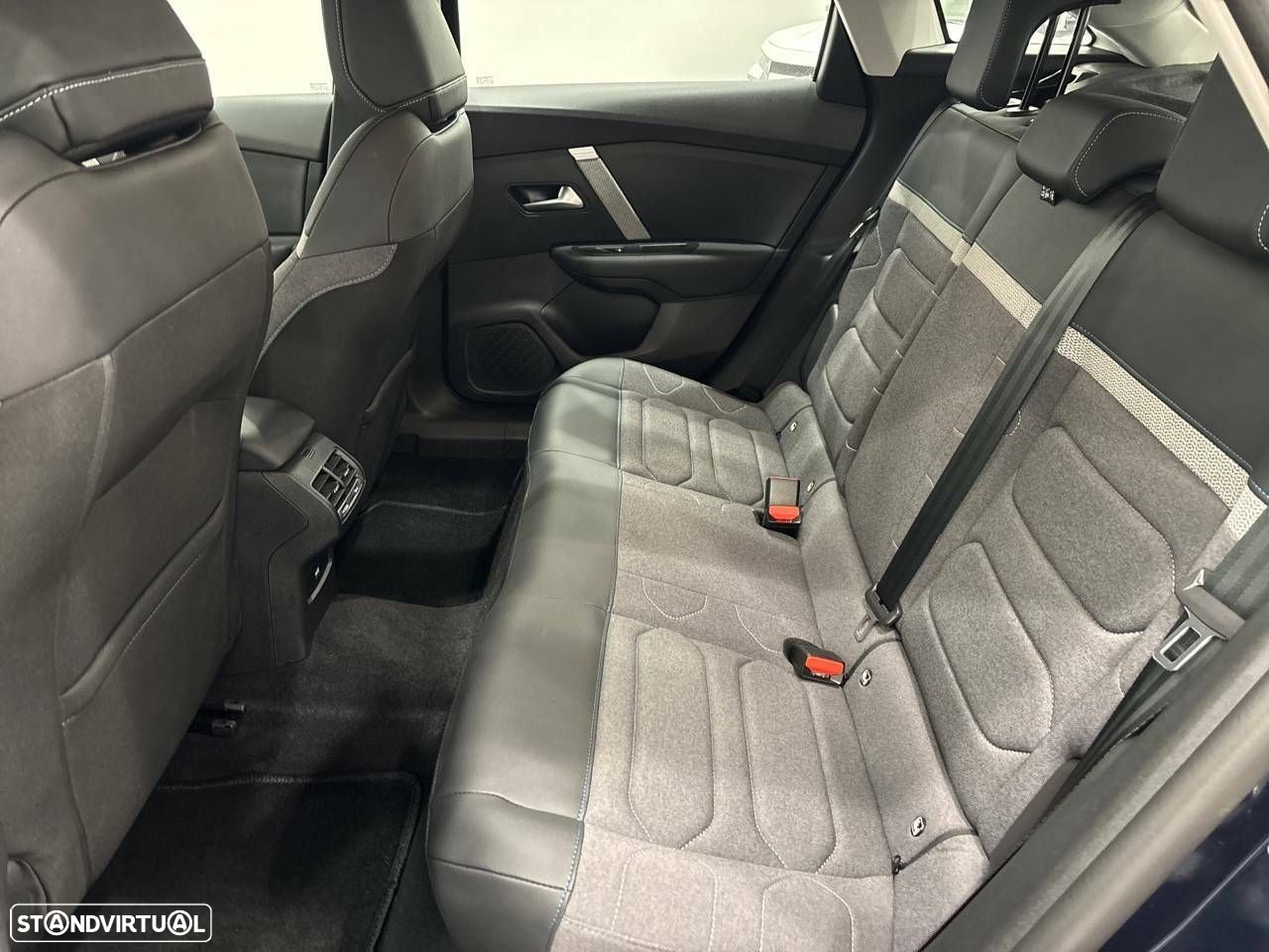 Citroën C4 1.2 PureTech Plus EAT8 - 10
