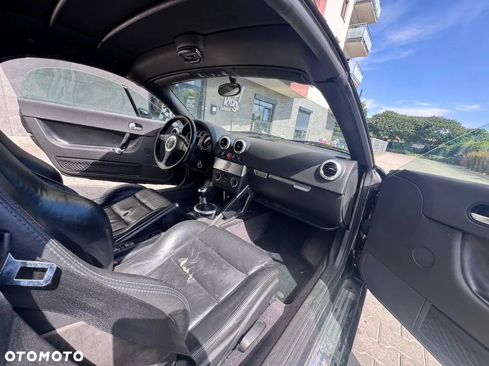 Audi TT Coupé 1.8T - 12