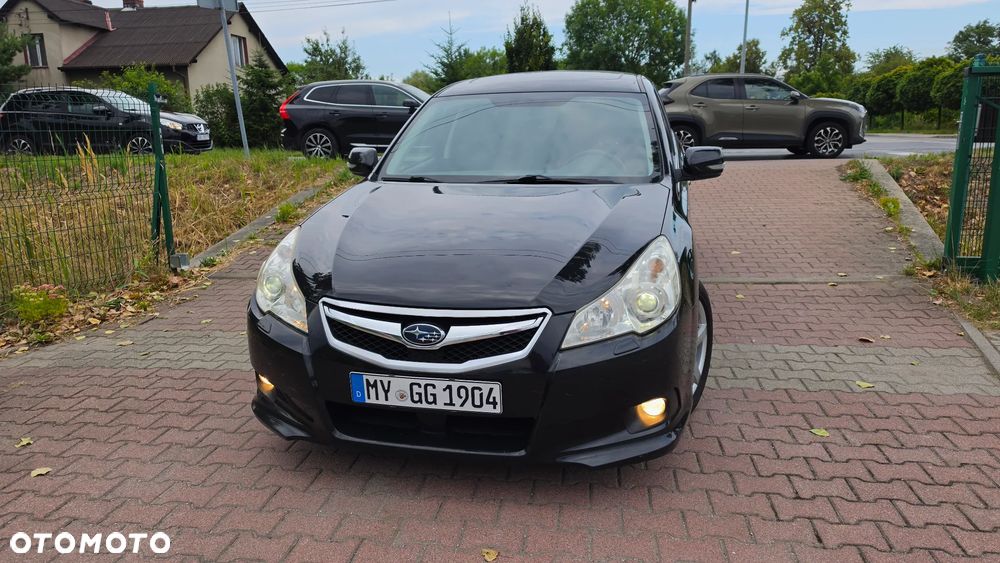 Subaru Legacy - 32