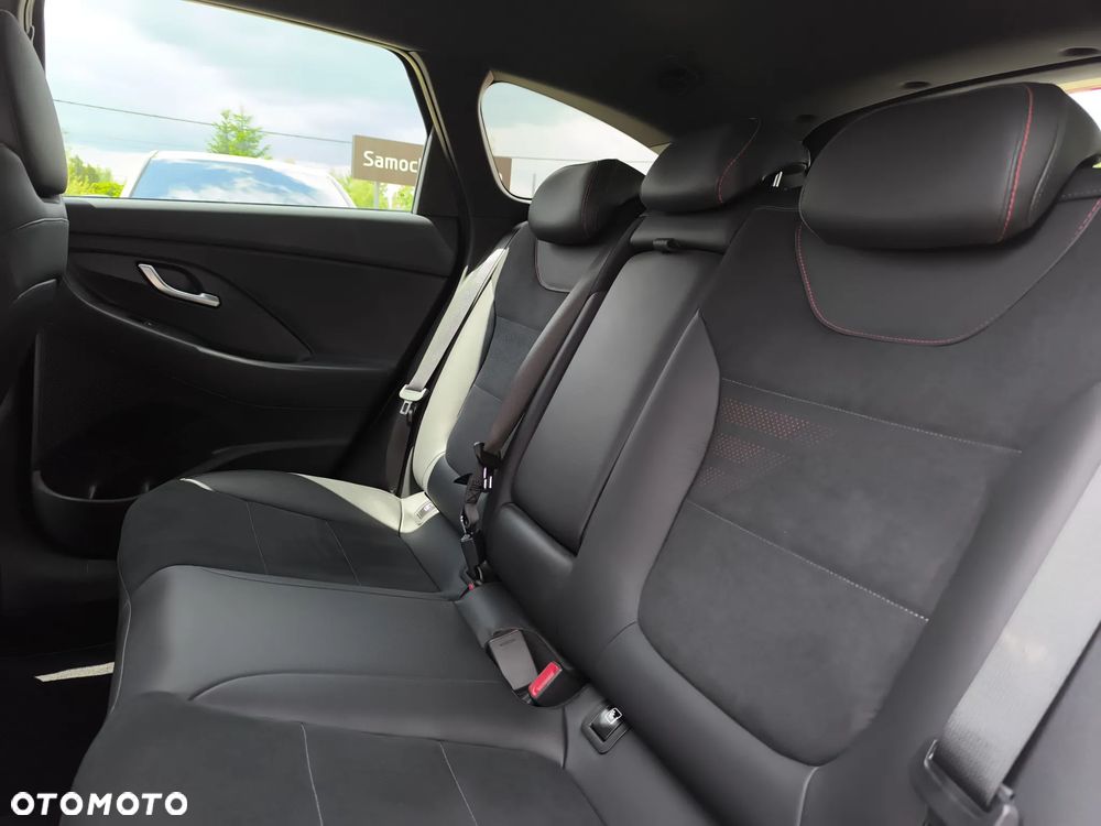 Hyundai i30 1.5 T-GDI 48V Modern DCT - 16