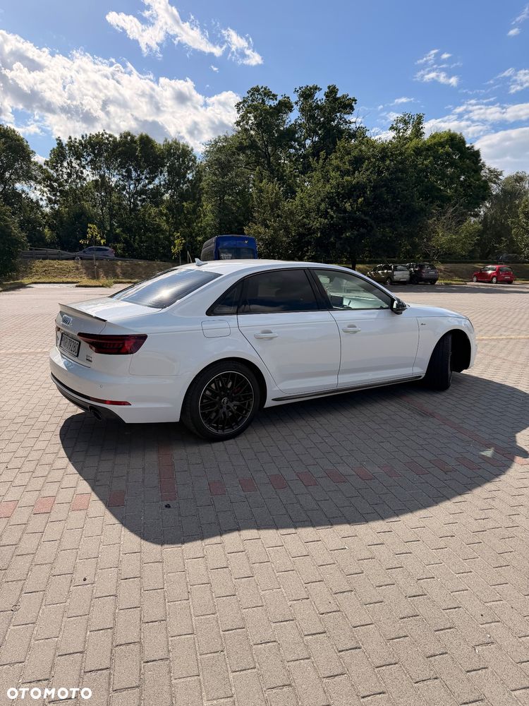 Audi A4 Limousine - 4