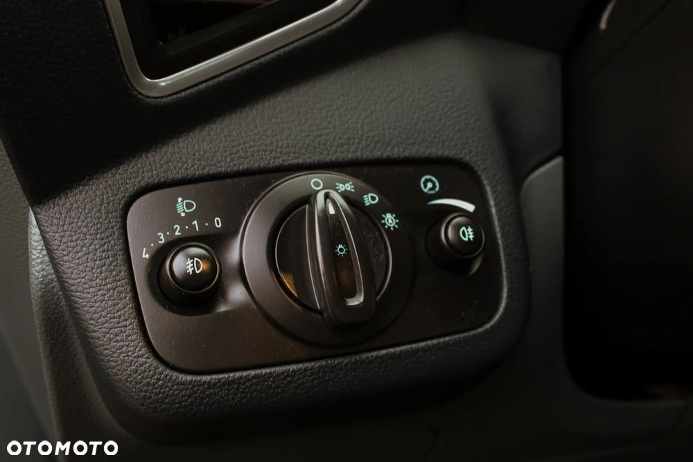 Ford Grand C-MAX 2.0 TDCi Champions Edition - 30