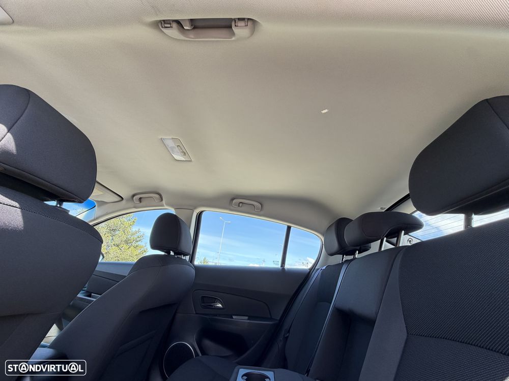 Chevrolet Cruze 1.6 LT - 25