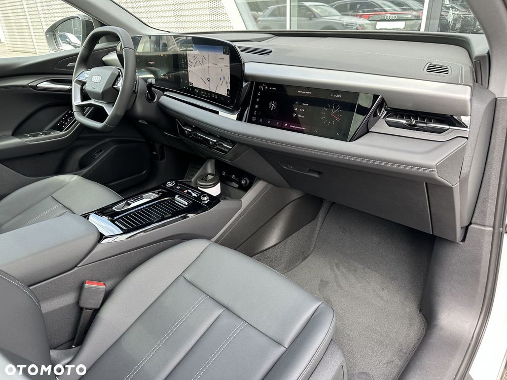 Audi Q6 e-tron - 26