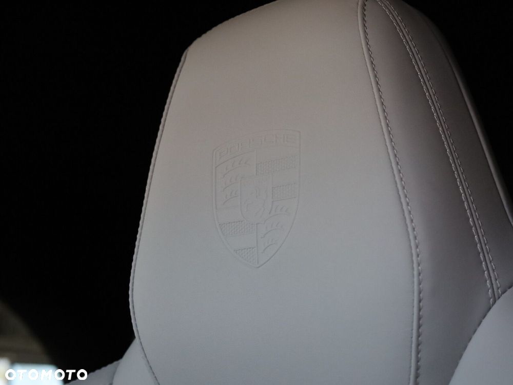 Porsche Macan - 16