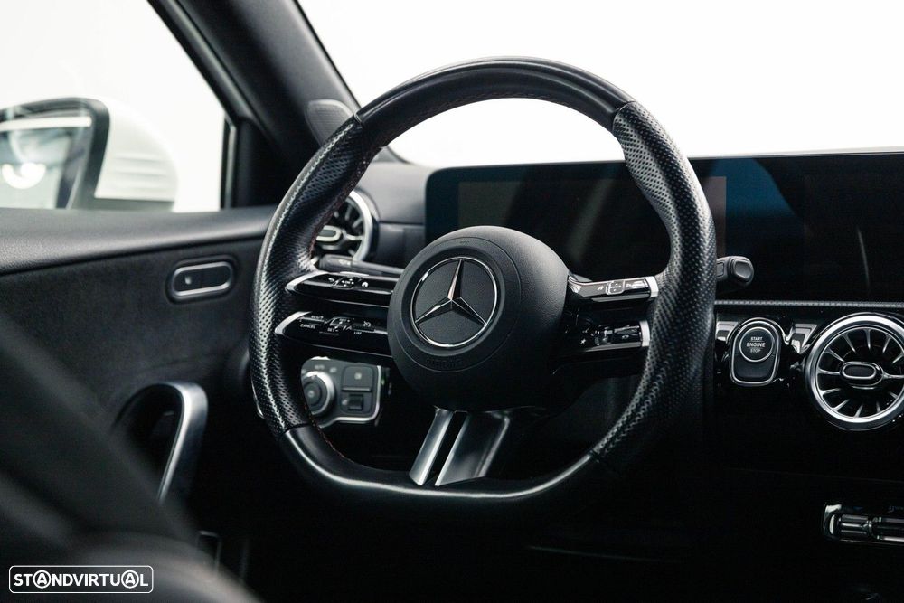 Mercedes-Benz A 250 Limousine e AMG Line - 26