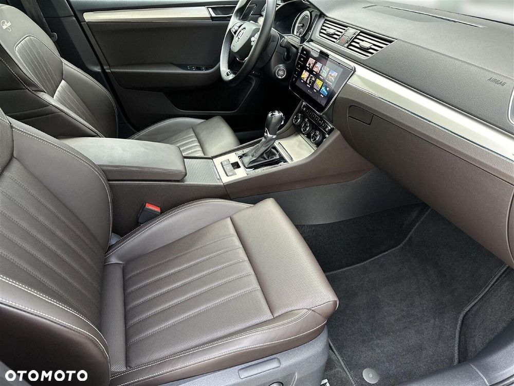 Skoda Superb 2.0 TSI L&K DSG - 8