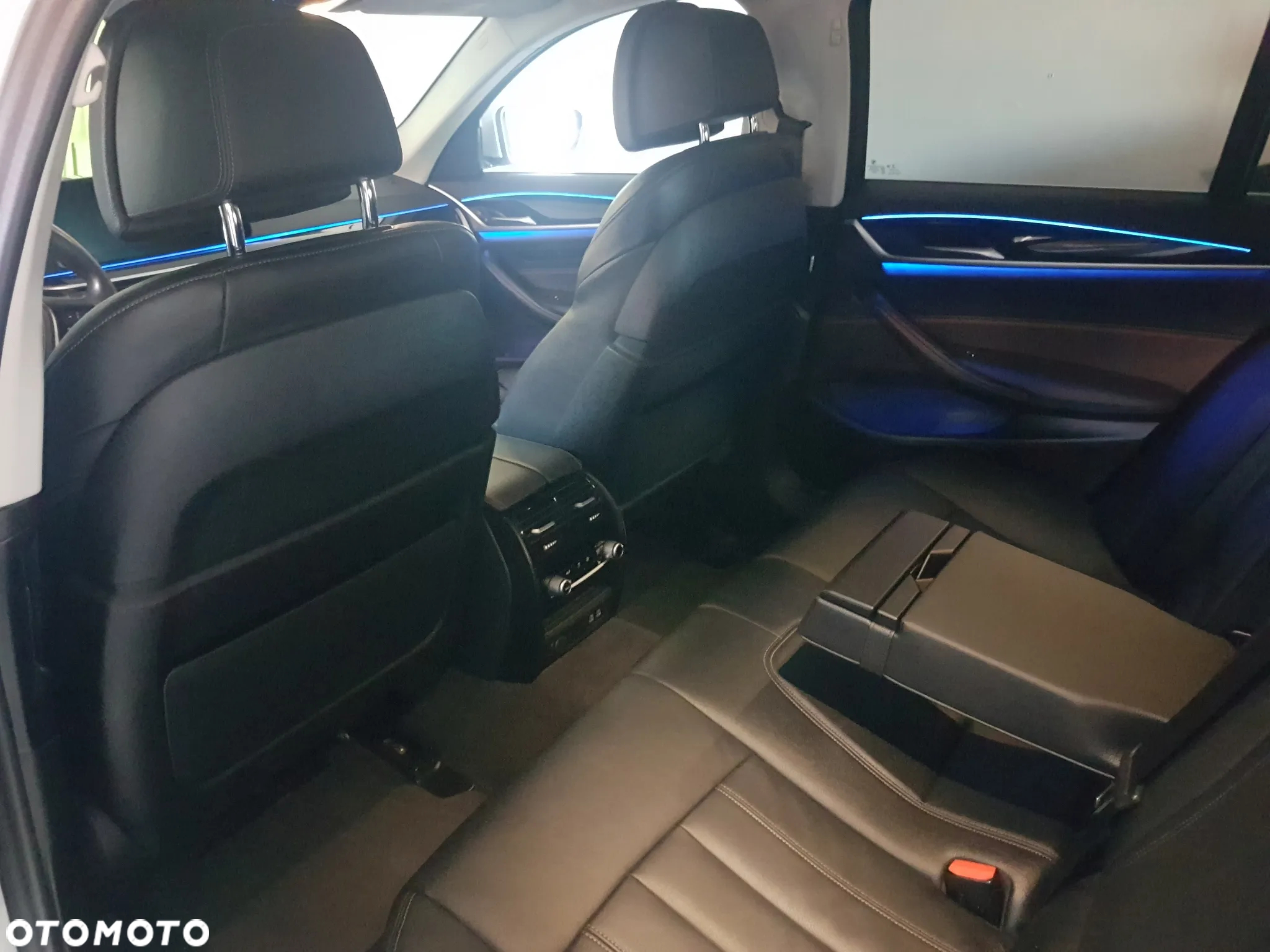 BMW Seria 5 520i Luxury Line - 23