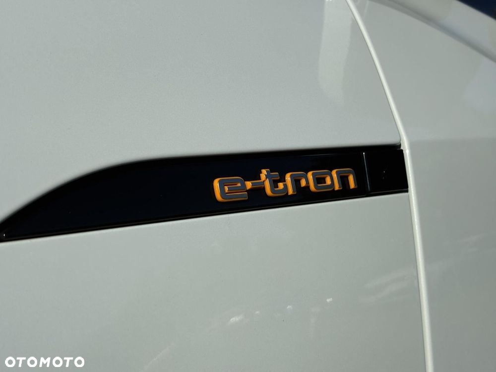 Audi e-tron 50 Quattro S Line - 11