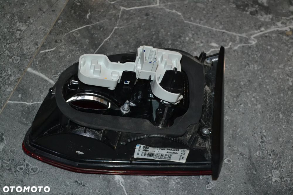 VW GOLF VII KOMBI LAMPA TYŁ TYLNA LEWA W KLAPĘ ORYGINAŁ 5G9945093 - 2
