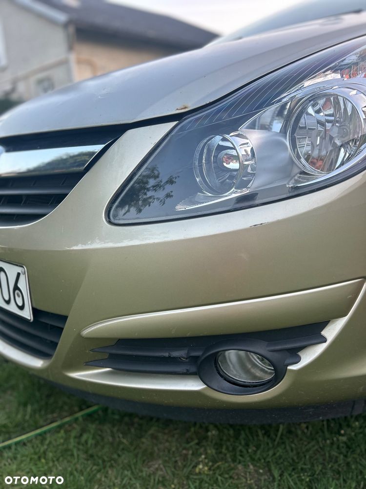 Opel Corsa 1.4 16V Cosmo - 27