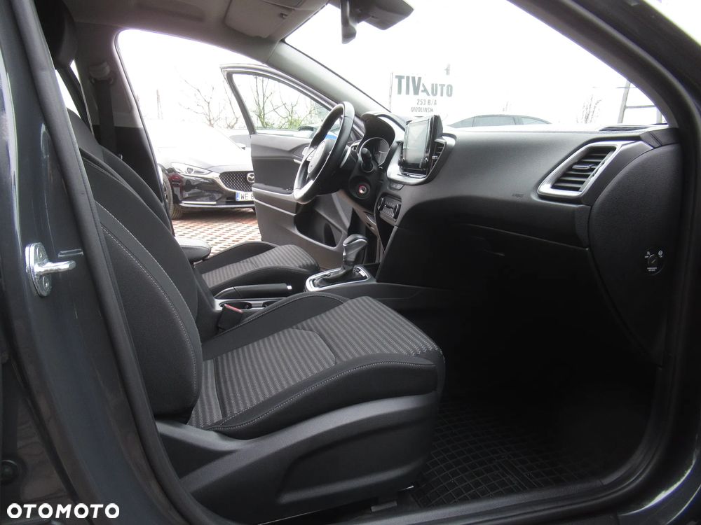 Kia Ceed 1.5 T-GDI M DCT - 9