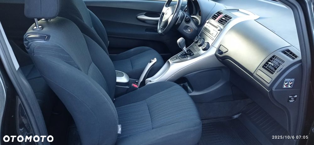 Toyota Auris - 14