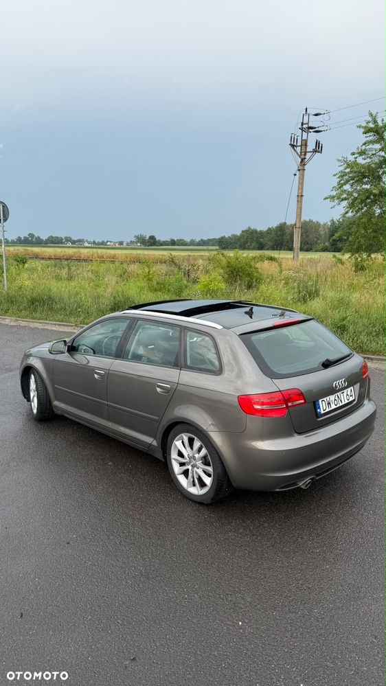 Audi A3 Sportback 2.0 TDI DPF Attraction - 2