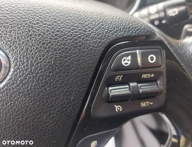 Kia Ceed - 34