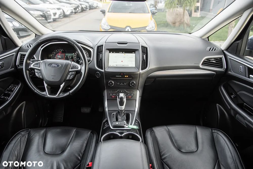 Ford S-Max 2.0 TDCi 4WD Titanium PowerShift - 6