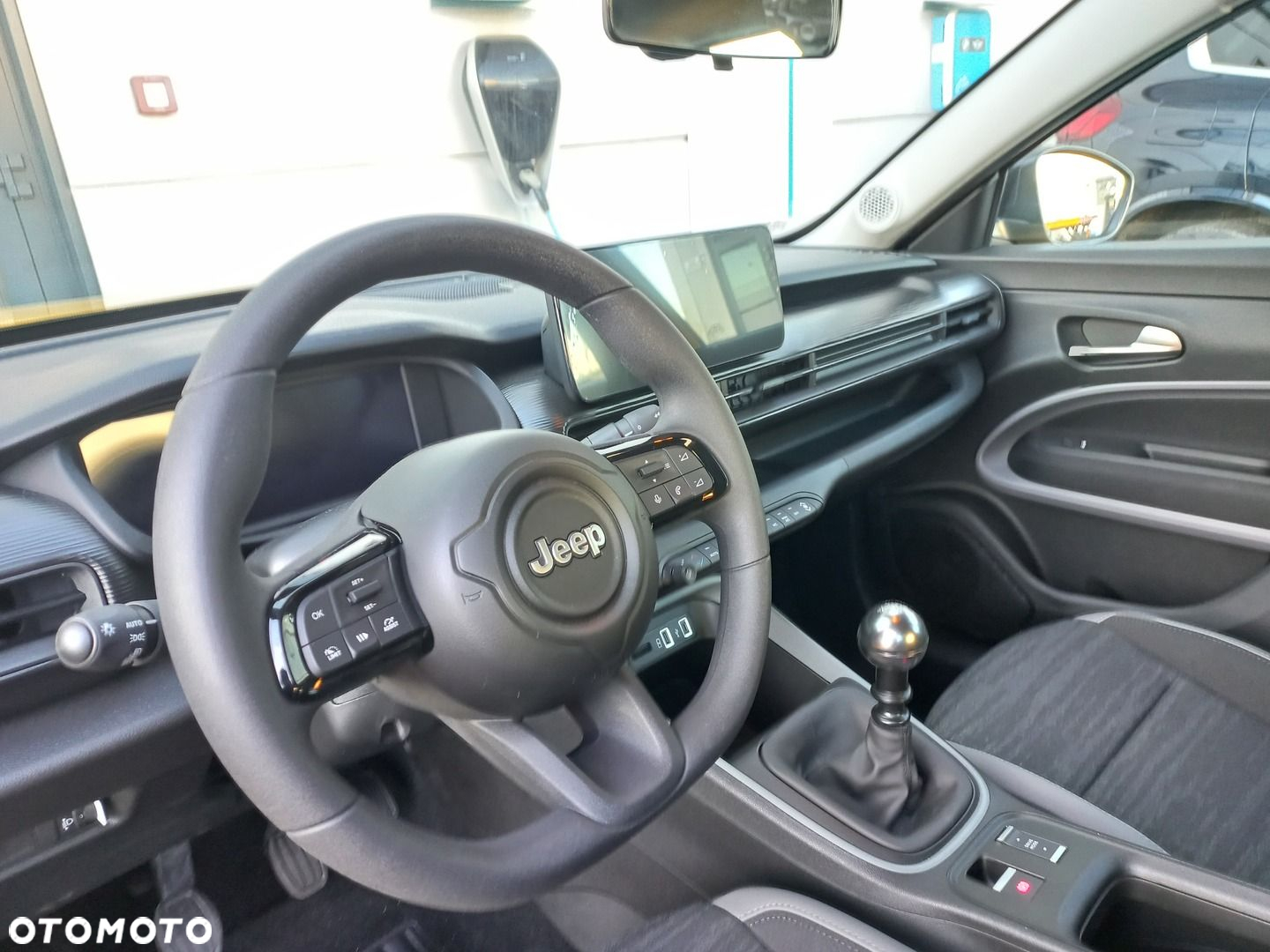 Jeep Avenger 1.2 GSE T3 Longitude FWD - 8