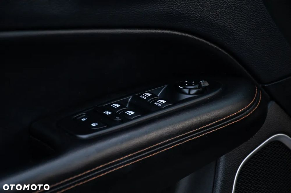Jeep Compass - 36