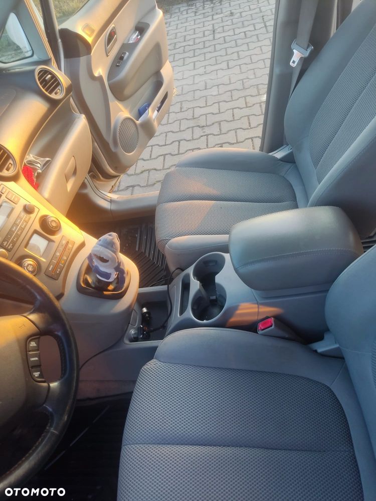 Kia Carens 2.0 CRDi EXpedition - 10