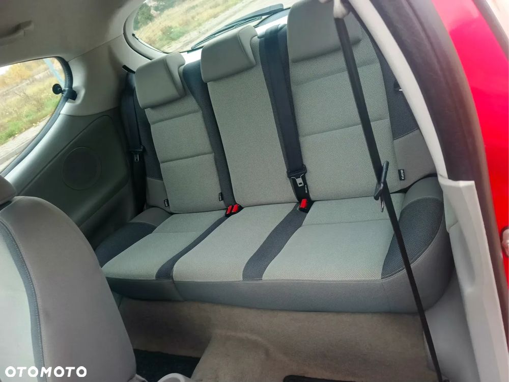 Peugeot 207 75 Urban Move - 27