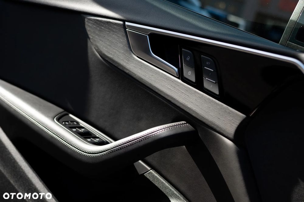 Audi A4 Limousine - 23