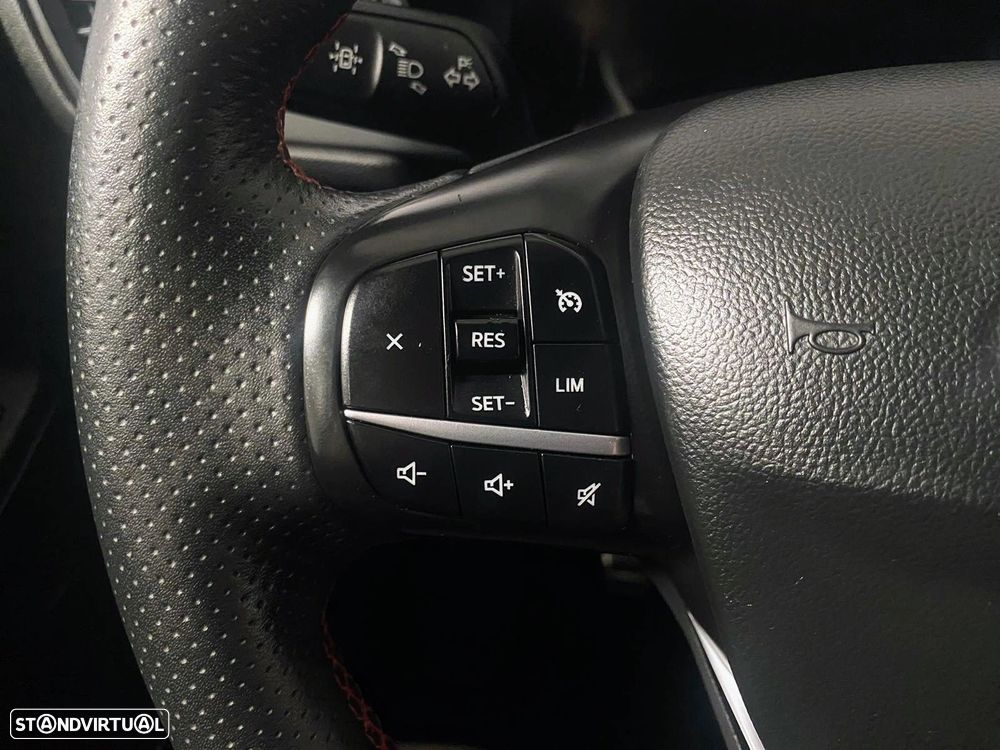 Ford Kuga 2.0 TDCi EcoBlue ST-Line X - 24