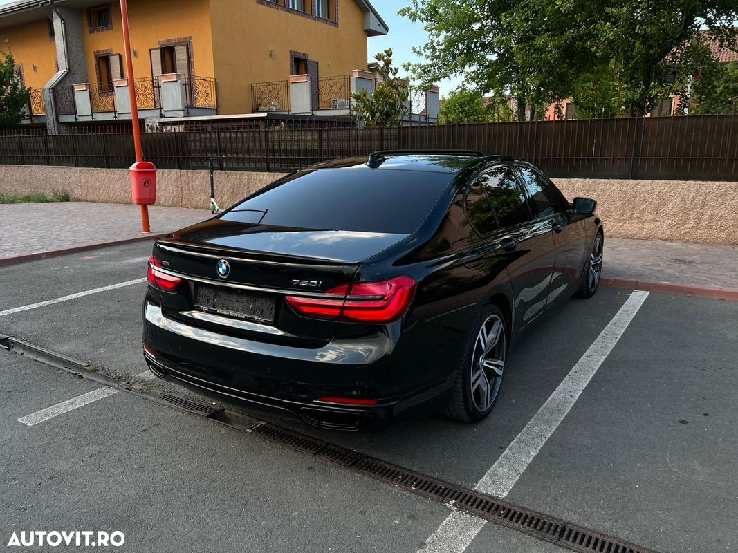 BMW Seria 7 750i xDrive - 5