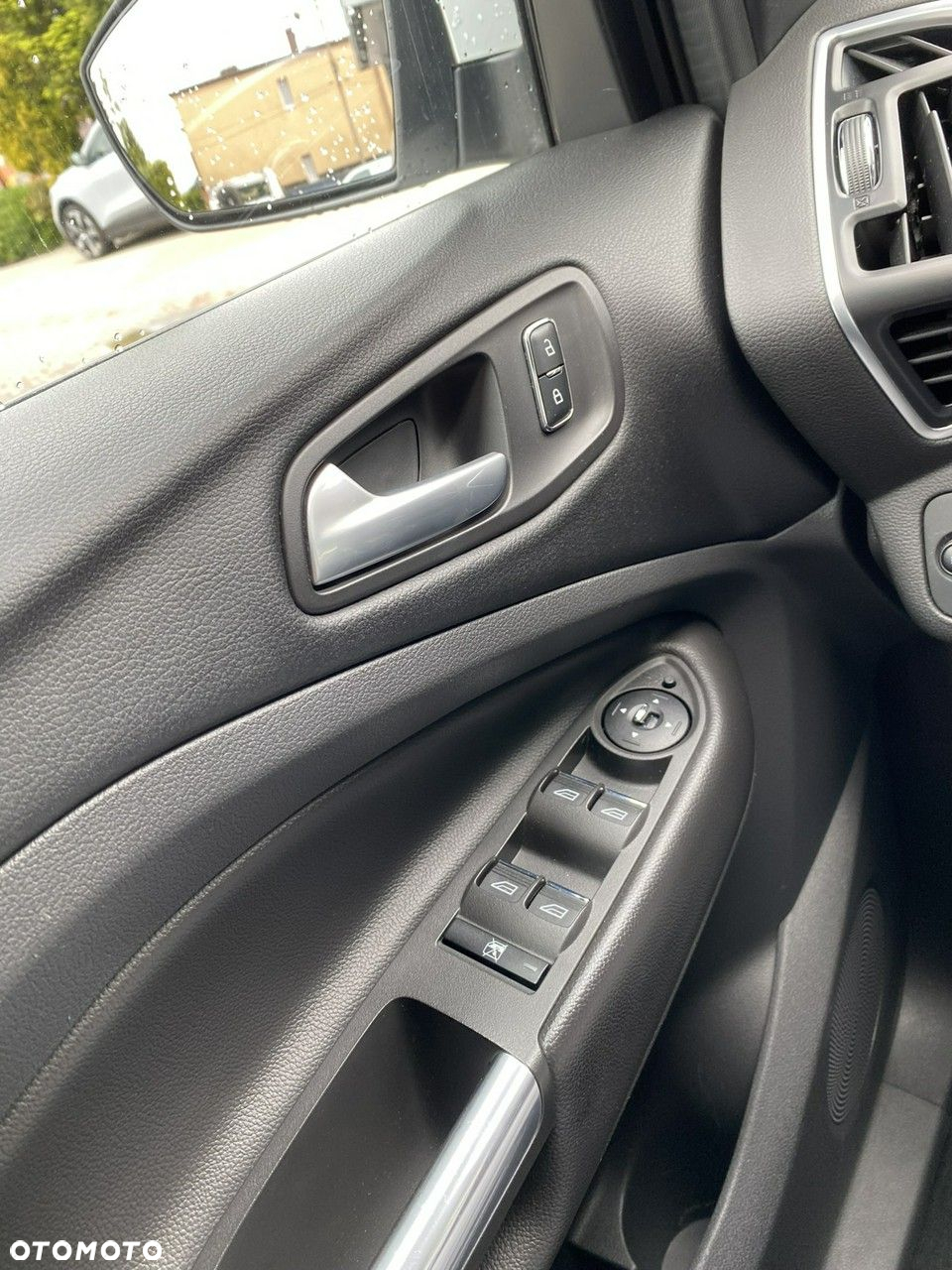 Ford Kuga - 23