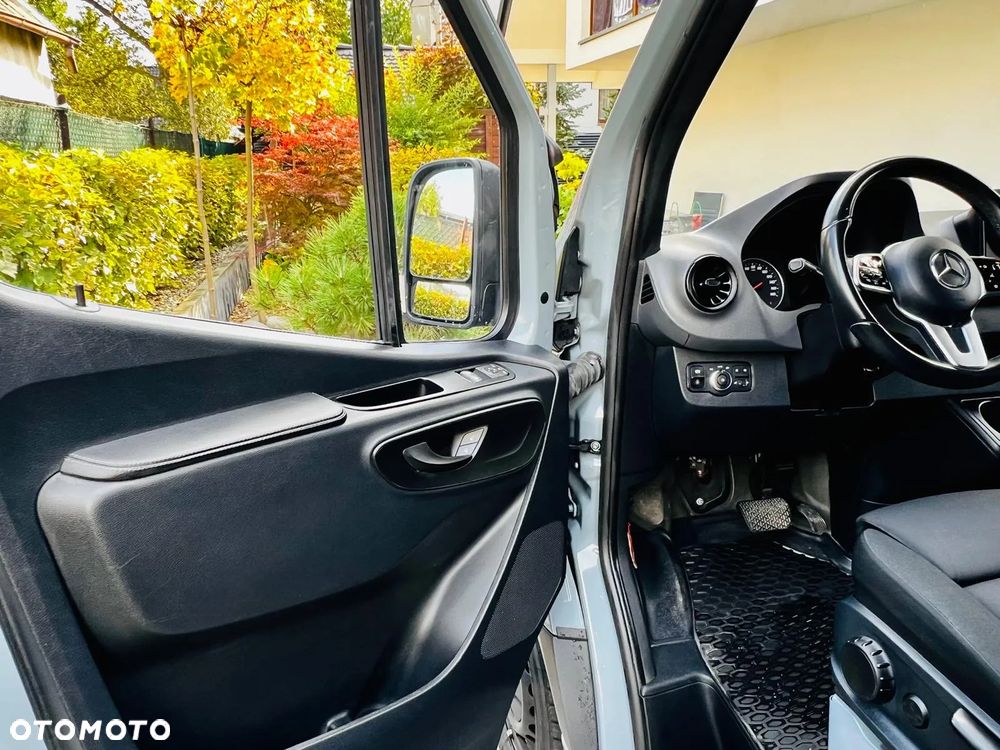 Mercedes-Benz Sprinter - 8