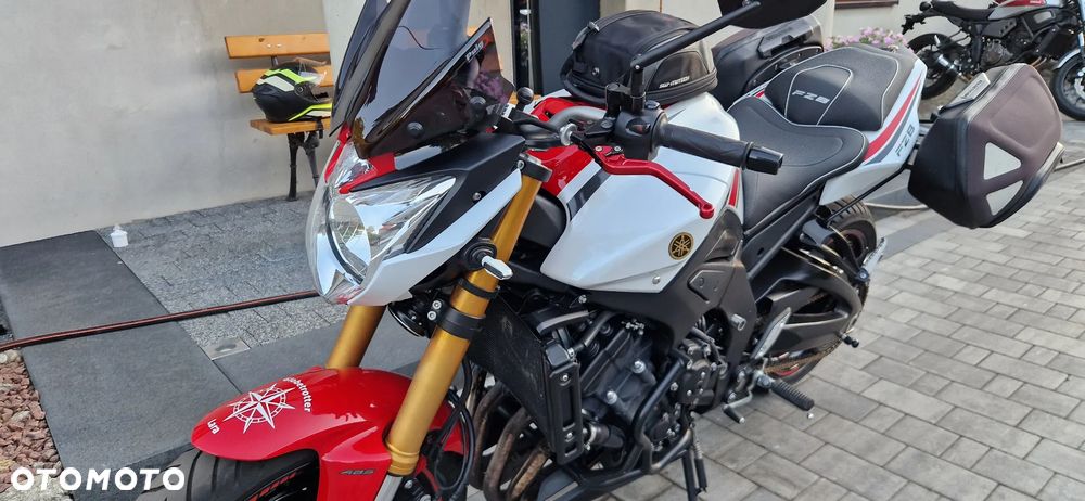 Yamaha FZ8 - 9
