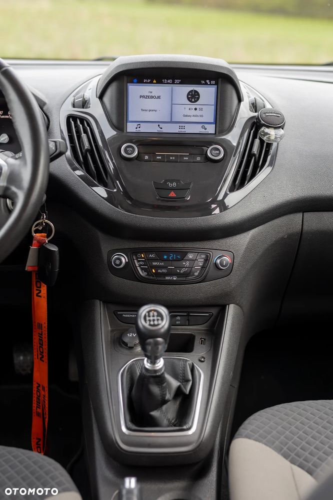 Ford Tourneo Courier - 23