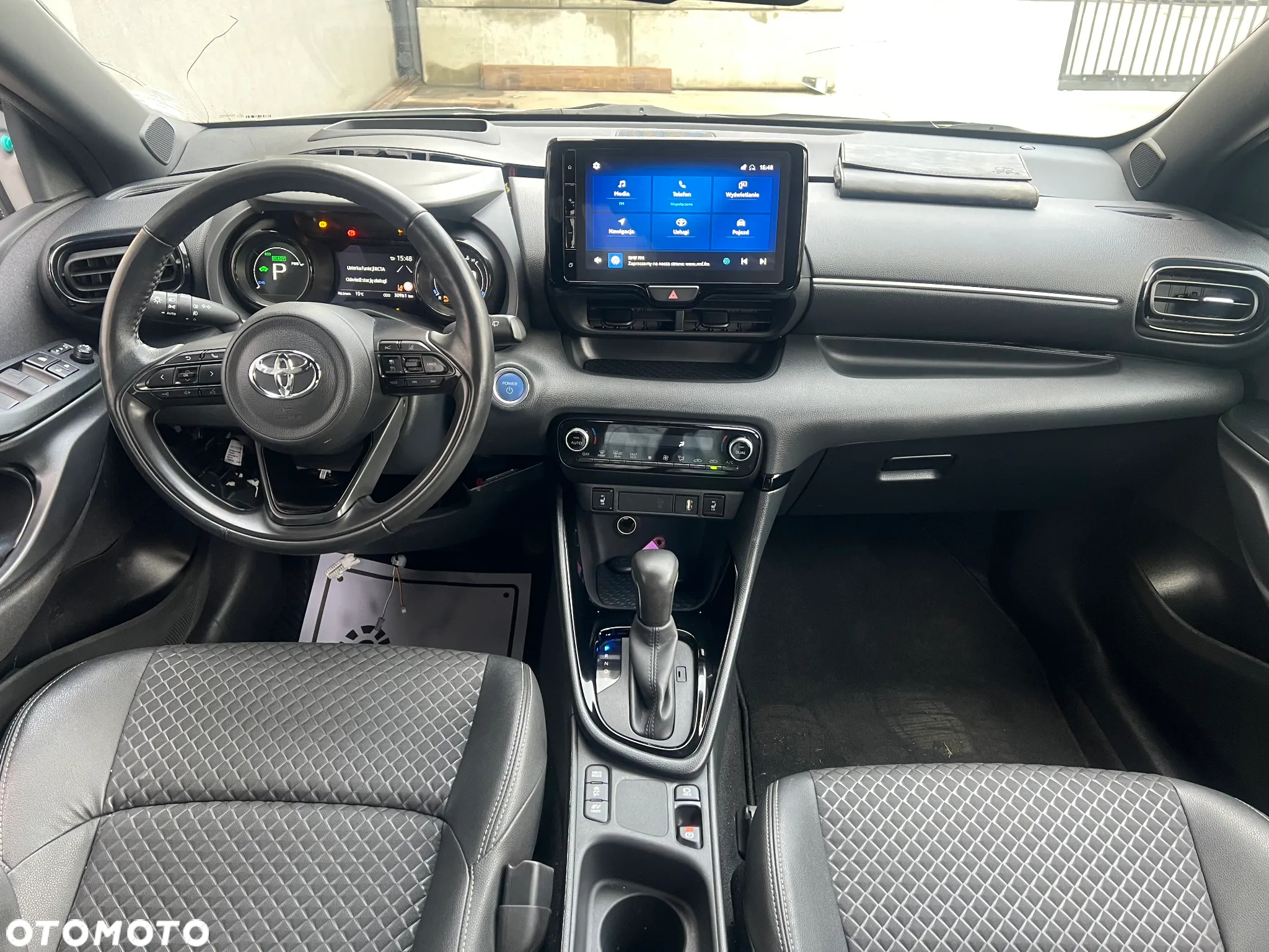 Toyota Yaris Hybrid 1.5 Style - 11